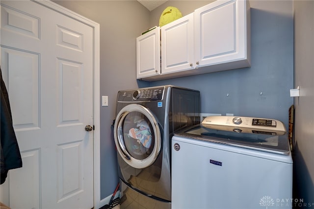3334 Greycliff Trl, Franklin Twp, OH 45005 - washroom featuring cabinet space and washer and clothes dryer
