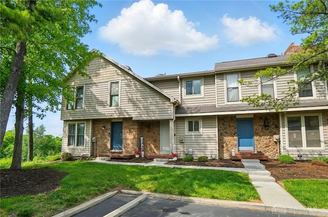 22 Overlook Ct, Fairfield, OH 45014 - multi unit property featuring a front lawn, uncovered parking, and stone siding