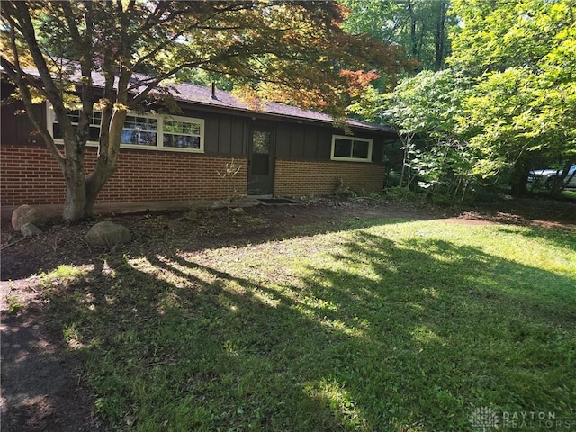 1360 Meadow Ln, Yellow Springs Vlg, OH 45387 - photo 1