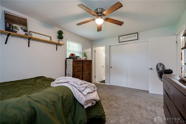 10452 S Union Rd, Miamisburg, OH 45342 - carpeted bedroom with a closet and a ceiling fan