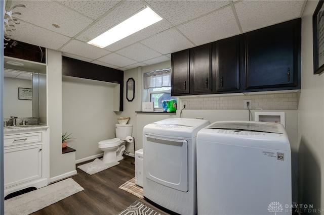 10452 S Union Rd, Miamisburg, OH 45342 - laundry area with washer and dryer and dark wood-style flooring