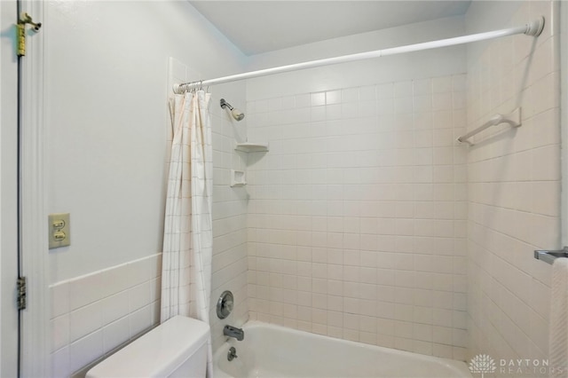 320 Witherby Dr, Kettering, OH 45429 - full bath featuring shower / bath combination with curtain and toilet