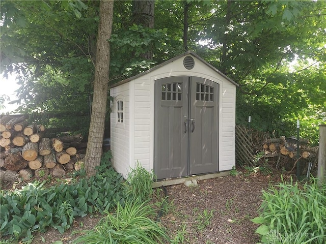 1052 Windpointe Way, Englewood, OH 45322 - view of shed
