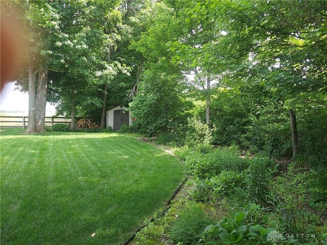 1052 Windpointe Way, Englewood, OH 45322 - view of yard featuring a shed