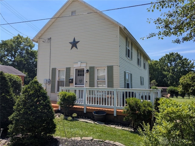 125 E Market St, Springboro, OH 45066 - rear view of property featuring a wooden deck