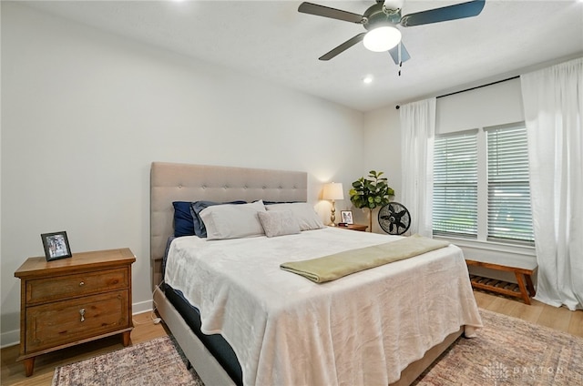 181 Cresting Rd, Fairborn, OH 45324 - bedroom featuring light wood-style floors, recessed lighting, and a ceiling fan