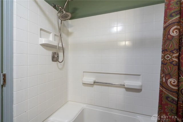 2823 Red Lion Ct, Centerville, OH 45440 - full bathroom featuring shower / bath combo with shower curtain