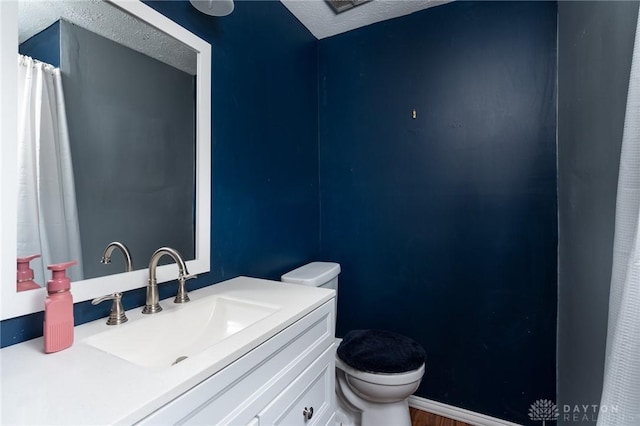 2823 Red Lion Ct, Centerville, OH 45440 - bathroom with vanity and curtained shower