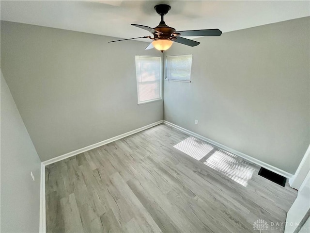 1601 Forrer Blvd, Kettering, OH 45420 - unfurnished room featuring a ceiling fan and light wood-style flooring