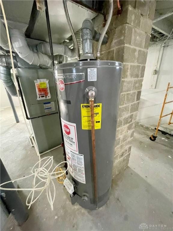 1601 Forrer Blvd, Kettering, OH 45420 - utilities featuring gas water heater