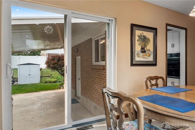 3611 Delaine Ave, Kettering, OH 45429 - view of entryway