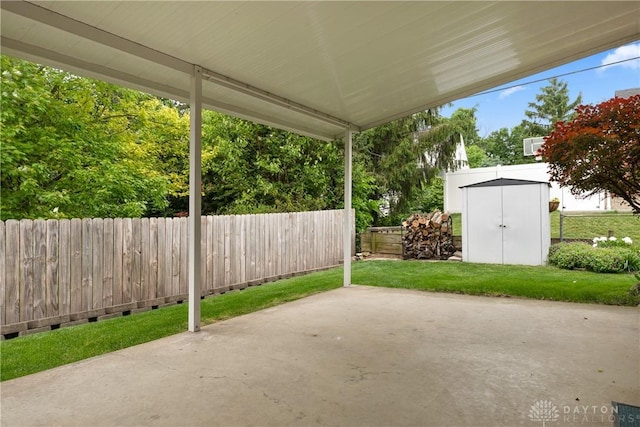3611 Delaine Ave, Kettering, OH 45429 - view of patio / terrace with a storage shed