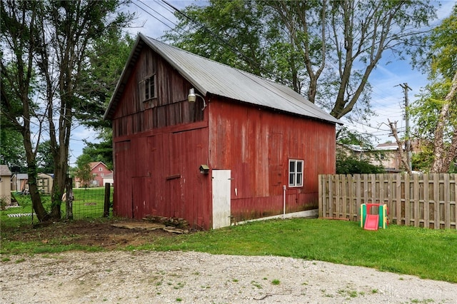 18 E Washington St, Jamestown Vlg, OH 45335 - view of barn