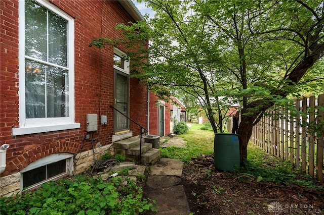 18 E Washington St, Jamestown Vlg, OH 45335 - view of yard featuring entry steps