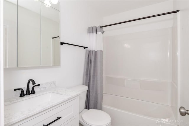 7044 Park Vista Rd, Englewood, OH 45322 - bathroom with shower / tub combo with curtain and vanity