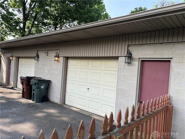 215 W Martindale Rd, Englewood, OH 45322 - view of garage