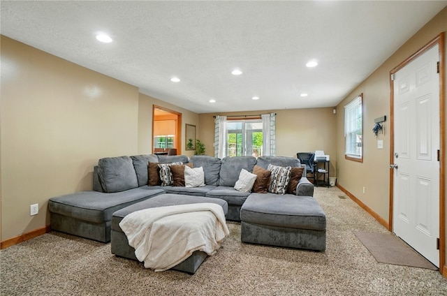 2946 Rockledge Trl, Beavercreek, OH 45430 - living area featuring recessed lighting and light carpet