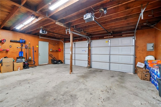 2946 Rockledge Trl, Beavercreek, OH 45430 - garage featuring a garage door opener and electric panel