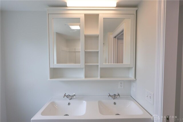 506 Linden Ave, Dayton, OH 45403 - view of bathroom
