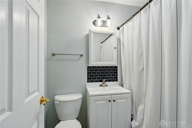 75 Royal Dr, Springboro, OH 45066 - full bath featuring backsplash and vanity