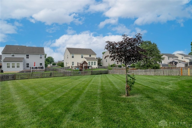 1928 Spring Ridge Dr, Xenia, OH 45385 - fenced backyard with a residential view