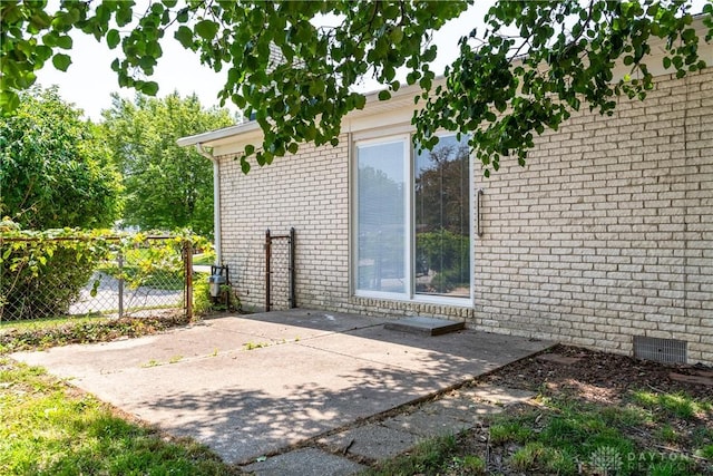 390 Washington Ave, Wilmington, OH 45177 - view of patio / terrace