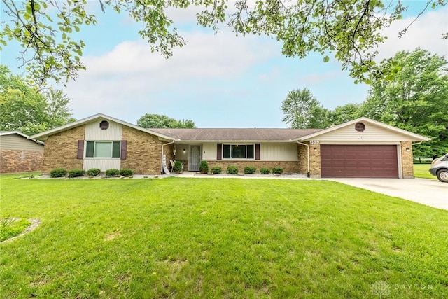 3653 Knollwood Dr, Beavercreek, OH 45432 - photo 1
