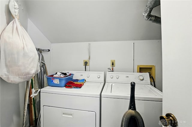 3127 Gracemore Ave, Kettering, OH 45420 - laundry area with washer and clothes dryer