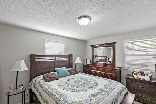 6814 Rushleigh Rd, Englewood, OH 45322 - bedroom with a textured ceiling