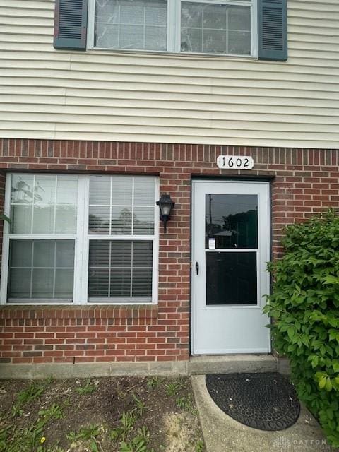 1608 Belvo Rd Unit 1602, Miamisburg, OH 45342 - property entrance featuring brick siding
