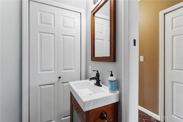 855 Quarry Rd, Silver Creek Twp, OH 45335 - bathroom featuring vanity and baseboards