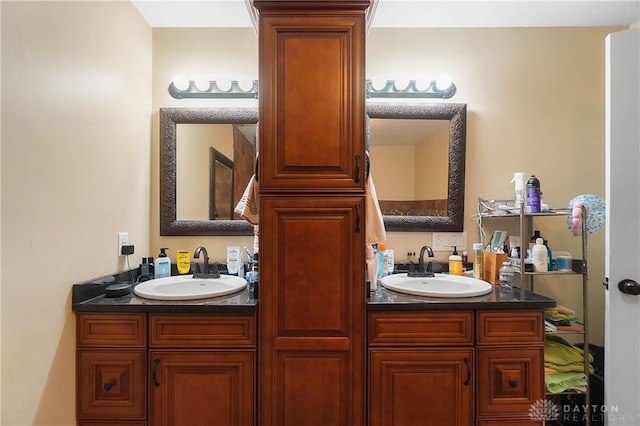 855 Quarry Rd, Silver Creek Twp, OH 45335 - full bathroom featuring double vanity