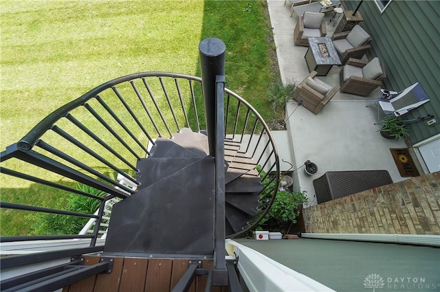 855 Quarry Rd, Silver Creek Twp, OH 45335 - view of stairway