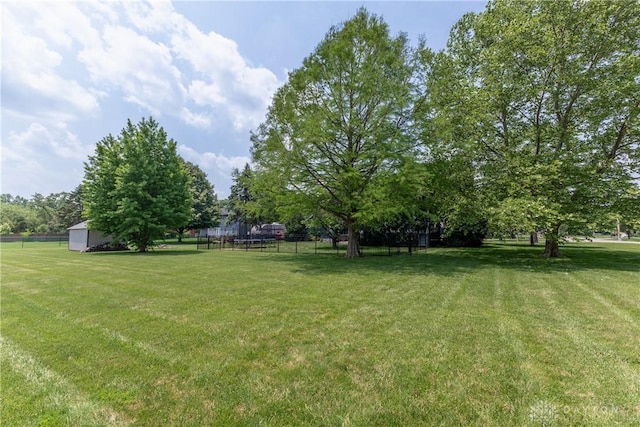 2025 Seneca Dr, Troy, OH 45373 - view of yard