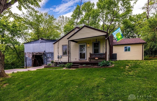 4510 Trenton Franklin Rd, Middletown, OH 45042 - view of front of property with covered porch and a front yard