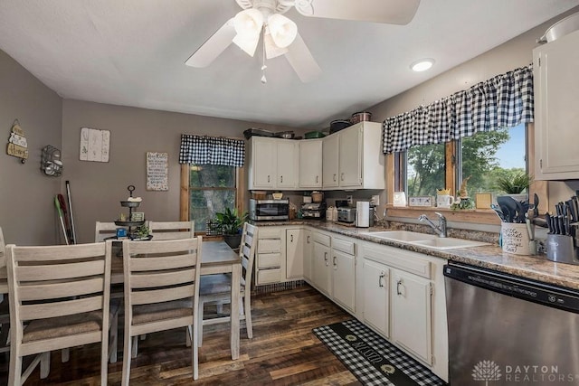 4510 Trenton Franklin Rd, Middletown, OH 45042 - kitchen with stainless steel appliances, healthy amount of natural light, dark wood-type flooring, and ceiling fan