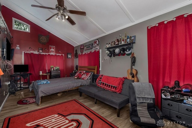 4510 Trenton Franklin Rd, Middletown, OH 45042 - bedroom featuring vaulted ceiling, wood finished floors, and ceiling fan