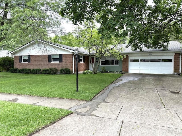 956 Sharewood Ct, Dayton, OH 45429 - photo 1