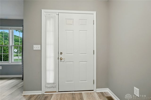 5015 Riverview Ave, Middletown, OH 45042 - foyer entrance featuring baseboards and light wood-style flooring