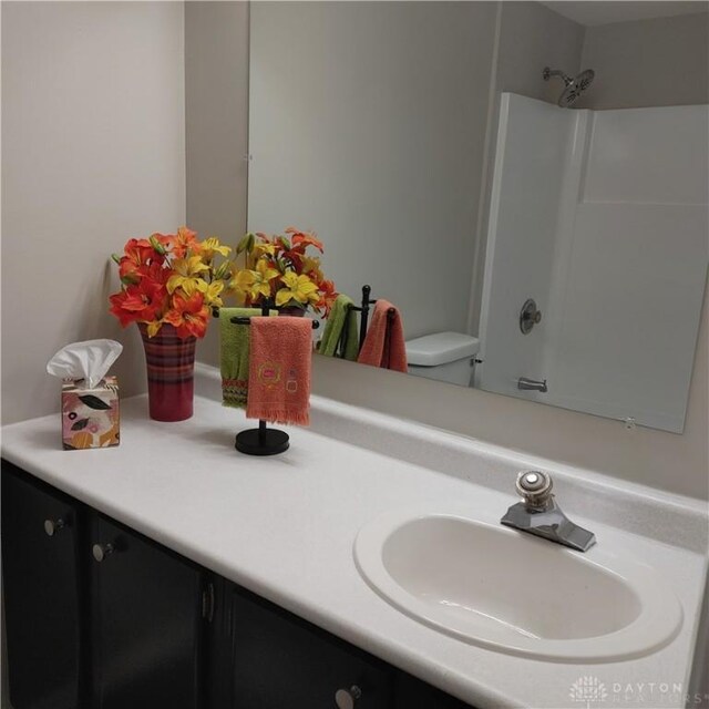 1116 Eagle Feather Cir Unit B, West Carrollton, OH 45449 - full bathroom featuring vanity and shower / washtub combination