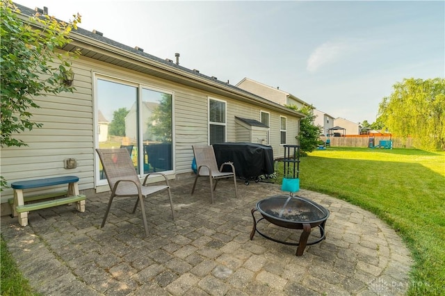 21 Meadowcrest Dr, Franklin, OH 45005 - view of patio / terrace featuring a grill and an outdoor fire pit
