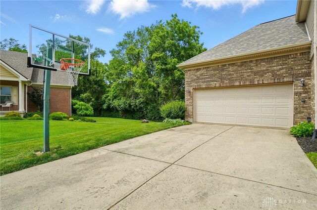 1510 Ash Ridge Ct, Vandalia, OH 45377 - exterior space with driveway