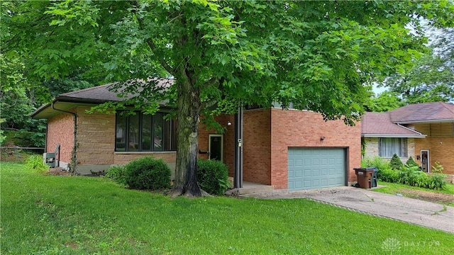5604 Joyce Ann Dr, Dayton, OH 45415 - photo 2