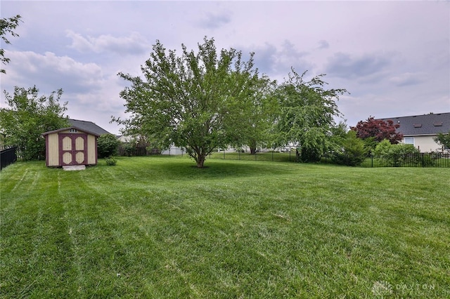 11 Green Meadow Ct, Franklin, OH 45005 - fenced backyard with a storage shed