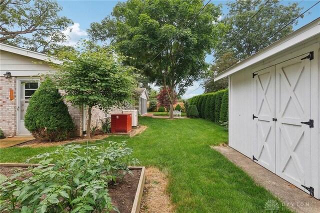 282 Hickory Dr, Greenville, OH 45331 - photo 2