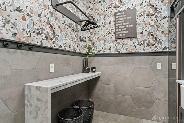79 White Beech Ct, Springboro, OH 45066 - bathroom with tile patterned floors