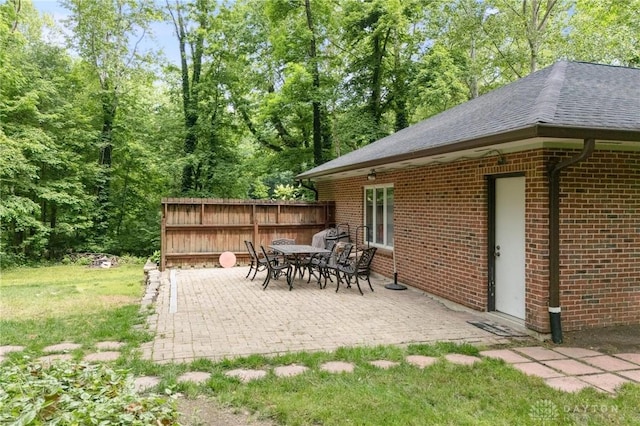 923 Lewis Creek Ct, Xenia, OH 45385 - view of patio