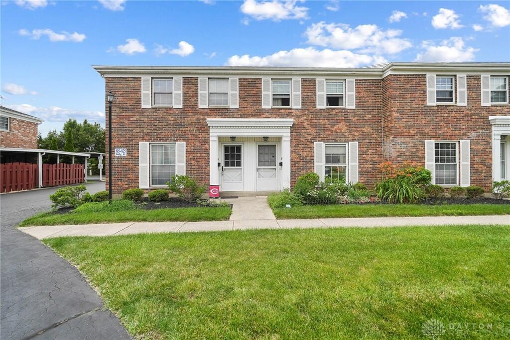 825 Clareridge Ln, Dayton, OH 45458 - photo 1