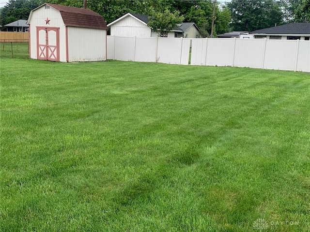 2222 Koebel Rd, Columbus, OH 43207 - view of yard featuring a storage unit