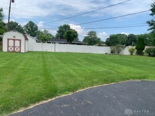 2222 Koebel Rd, Columbus, OH 43207 - view of yard featuring a storage shed